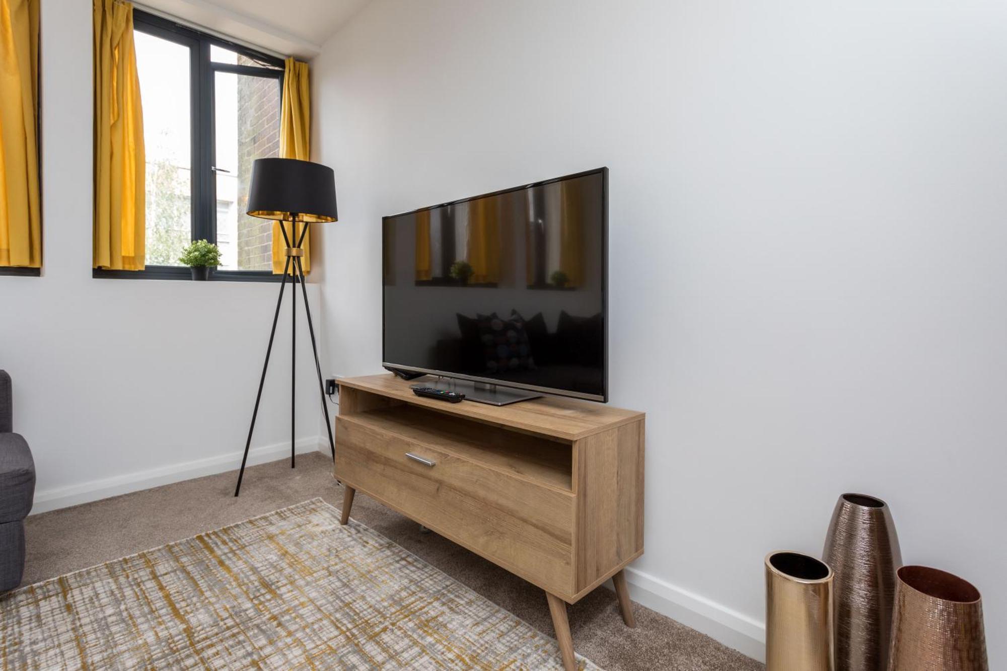 Flat 7- Spacious Studio Flat In The Heart Of Crawley Exterior foto